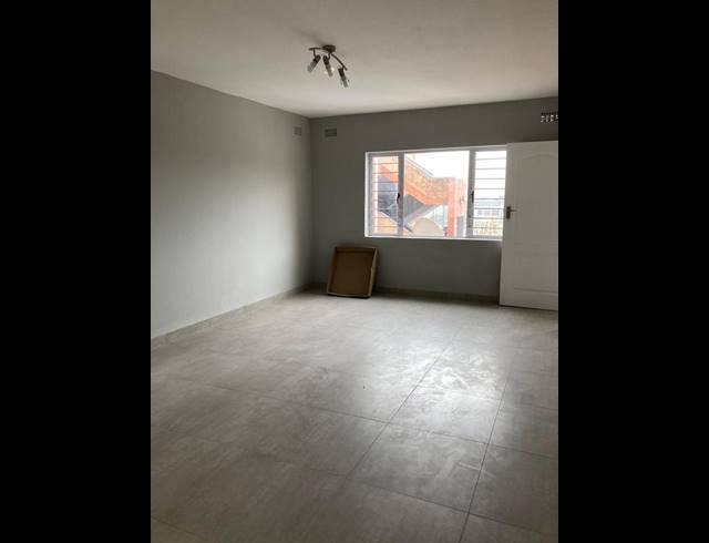 2 BEDROOM PROPERTY TO RENT IN OVERPORT